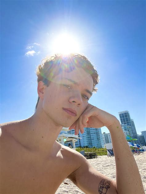 Posted June 1, 2023 by Zach with 15 comments. It’s a dirty dozen of the best twinks, twunks, and hunks baring all in this week’s Thirst Trap Recap, and once you’ve selected a favorite, please cast your vote for him in the poll below.. But first, as always, it’s time to reveal who won last week’s poll, and after a knock-down-drag-out fight that was …